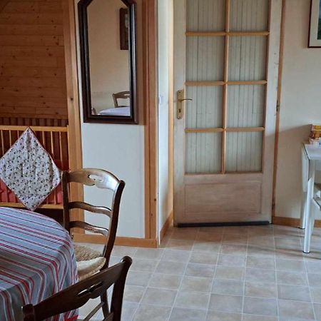 Location A Coucy Le Chateau Экстерьер фото