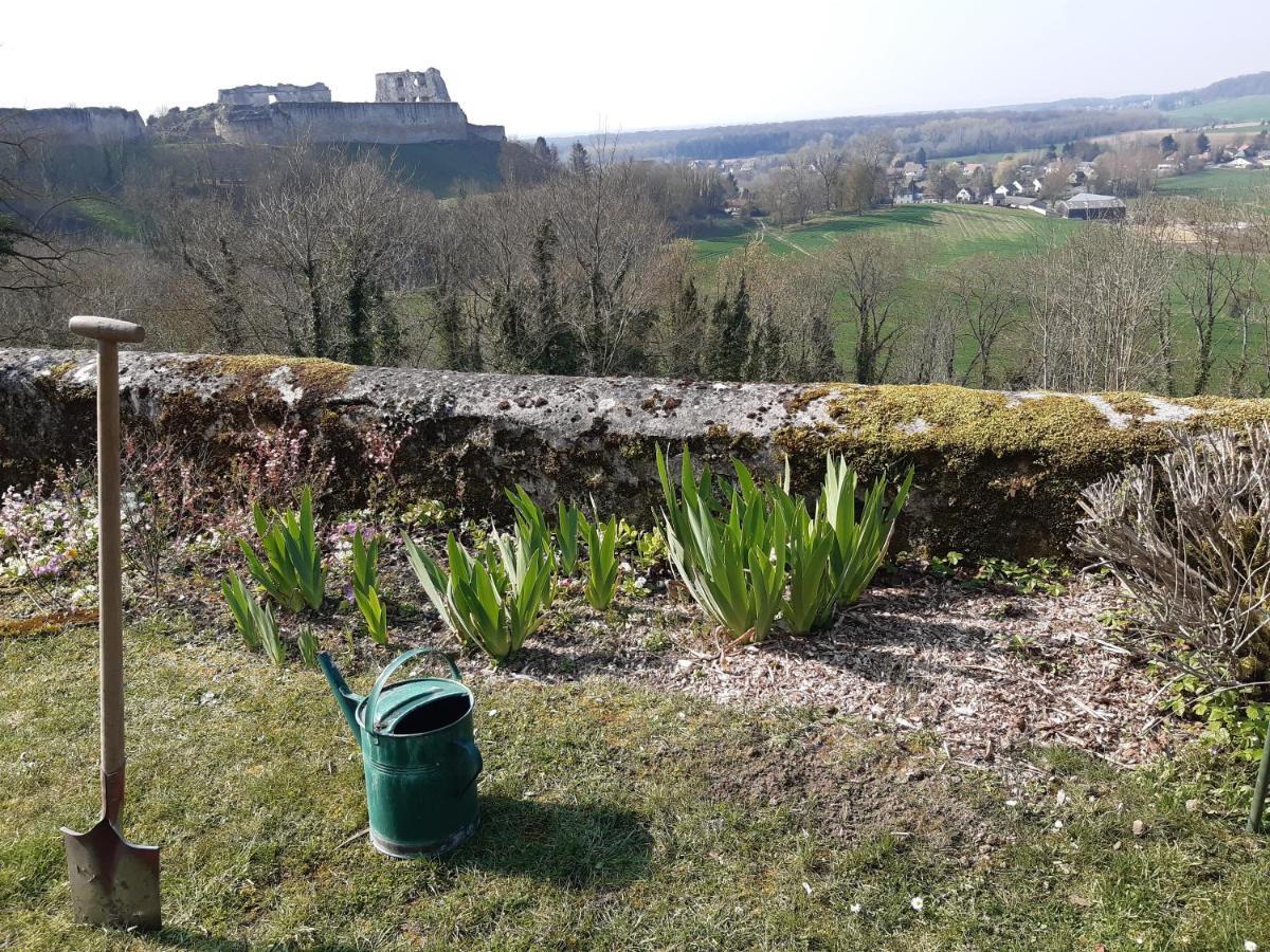 Location A Coucy Le Chateau Экстерьер фото