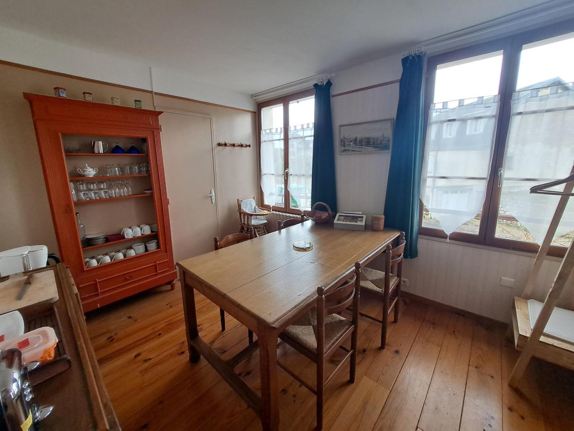 Location A Coucy Le Chateau Экстерьер фото