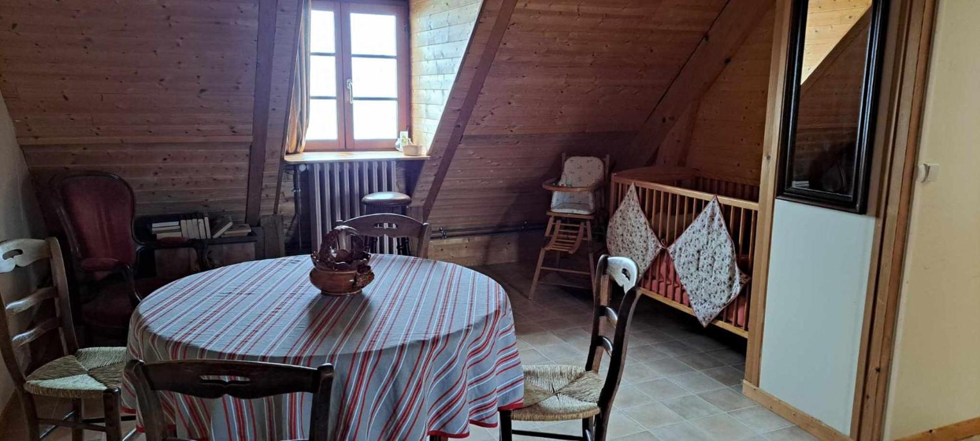Location A Coucy Le Chateau Экстерьер фото
