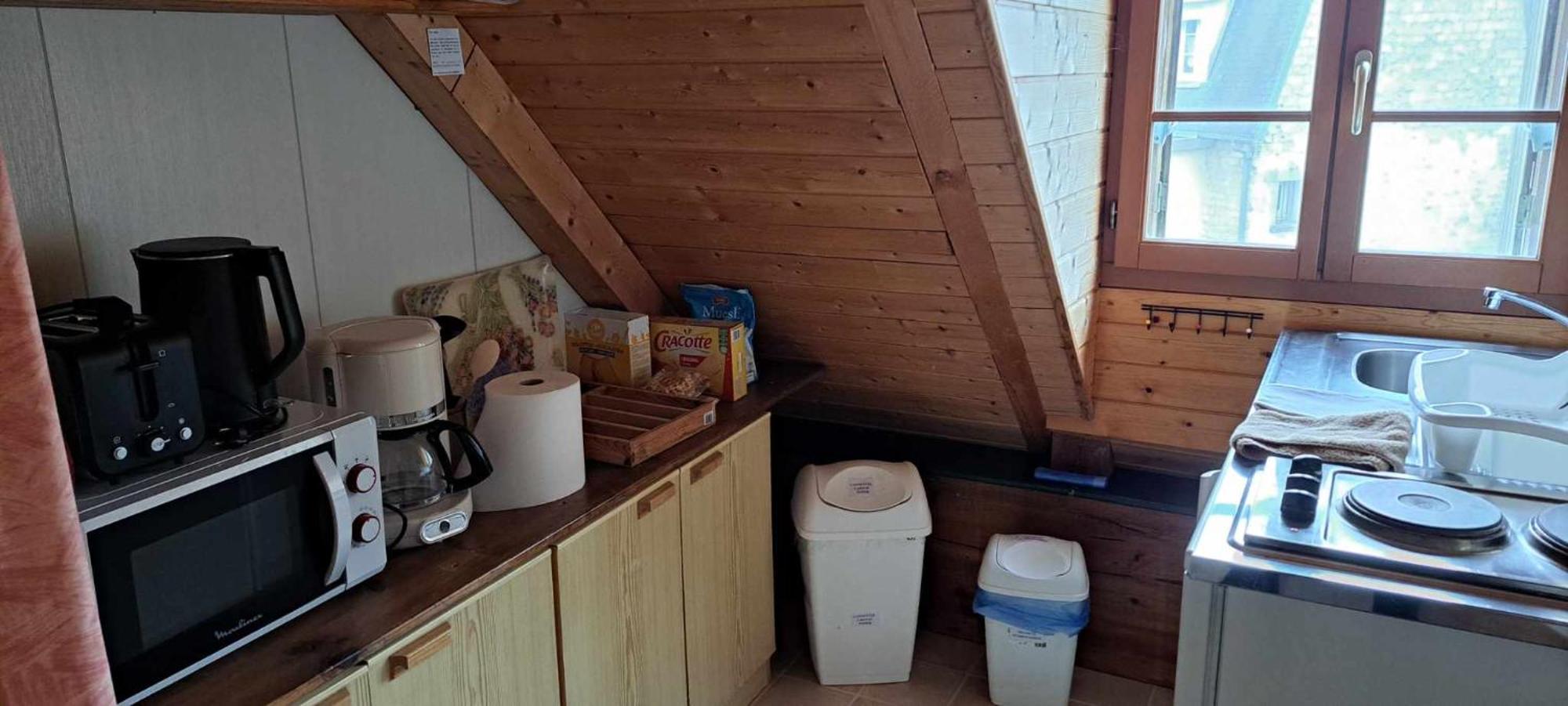 Location A Coucy Le Chateau Экстерьер фото